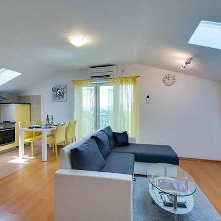 Apartmani Admiral Viskovo Exterior foto
