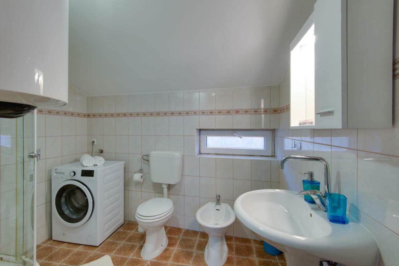 Apartmani Admiral Viskovo Exterior foto